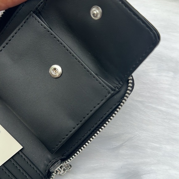 New GUESS Women's wallet Guess original Abree Small Zip-Around Wallet - Picture 5 of 6